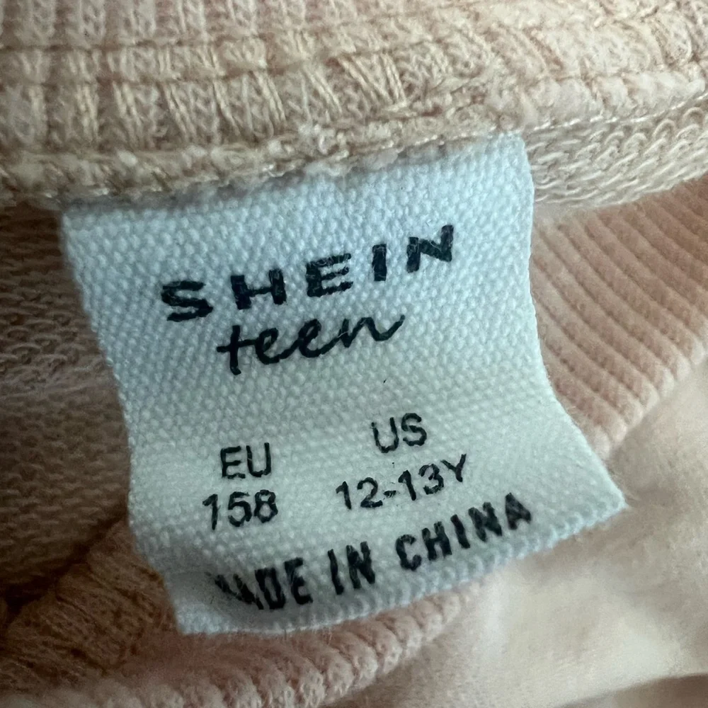 Shein Teen Mushroom & Butterfly Graphic Crop Sweatshirt Size 12-13Y Peach Beige